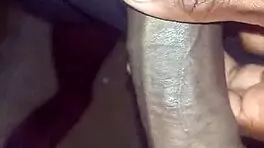 Quick blowjob in abandoned bathroom 😏