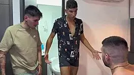 quise que mis amigos follaran a mi novia en doble vaginal por primera vez