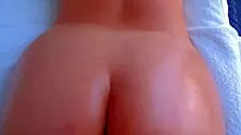 Oiled tanned latina shows off her big round ass in anal creampie action with amateur couple. 😏