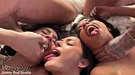 Coños chorreando multiples orgasmos y 3 coños depilados para rauls bud y para mi