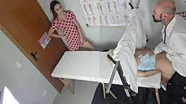 madrasta leva enteada ao ginecologista