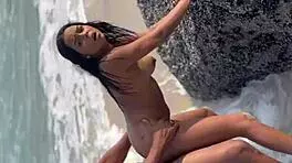 Parte 2 bolt jones invites young angel ferraz to famous brazilian nudist beach she agrees they have sex in front of everyone video went viral on all social networks