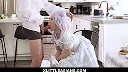 可爱裙子亚裔18岁Kimmy Kim和David Lee玩茶话会被后入狂操