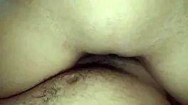 mi primera vez y mi co�o est� super estrecho pero se pone mojadito y entra facil la polla que rico gemir con la polla dentro video real casero