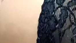 Haciéndome Una Rica Paja Y Llega Mi Marido A Comerse Mi Gran Culo