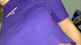 Gostosa ruiva novinha peituda sentando