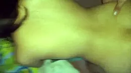 朋友在派对后操逼时呻吟