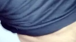 Lo zorra de la vecina esta muy mojada y no trae ropa interior