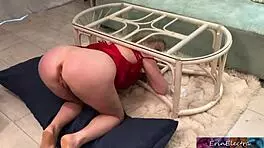 erin electra stuck cleaning in living room 😅