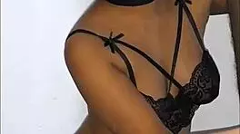 Negrita Flaca Mamadora Sacandole La Leche A Tremenda Verga