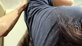 A mi sexy hermanastra le gusta mamarme la polla grande sin las manos ella solo coloca la boca y yo hago el resto le encanta tomar de mi lechita - porno en espanol amateur