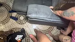 3 negro pirocudos arrombando a buceta e o cu da loirinha tatuada