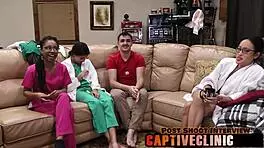 职场奴隶 Aria Nicole 被虐调教