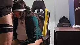 Estudiante Mexicana Saca Leche Por Sus Tetas Mientras Su Maestro Cachondo Se La Folla En El Salón De Clases