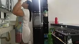 mi cuñado llega a casa me seduce y terminamos follando dejándome toda la vagina llena de semen