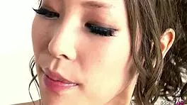 娇小日本妹18+按摩店被深插中出