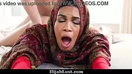 Teaching My Inexperienced Hijab Girl To Fuck - Hijablust