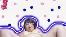 Young Latina Moves Her Ass Like a Whore