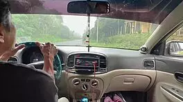 Old taxi driver gets christmas gift - sex on the street.