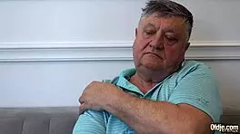 i helped the old guy relax and got my pussy licked as reward