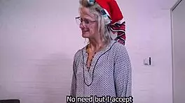 Squirting 68 years old skinny mature gets fist fucked in destroyed ass