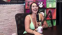 Intense Emotional Pleasure in Swingers Cast with Juh Morena and Tifany Rocha