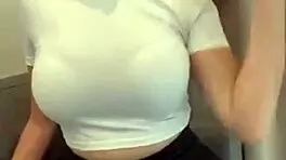 Stepmom In Short Skirt Shows Her Bra 😍