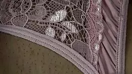 veio no meu quarto a noite pra tocar na minha florzinha