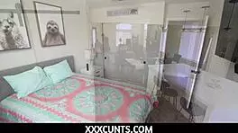 tiny neighbour makes it all fit kimmy kim