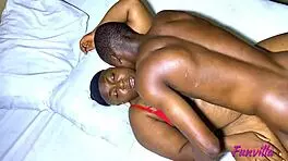 a thick milf and her young 18+ boy 😘