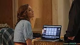 What A Sexy Teen Model Screwing The Photographer!