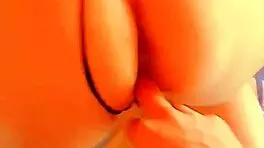 Esta senora de 18 hermosa vagina se pone para que la masturbe