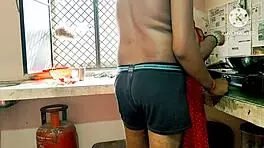 Desi wife hard-core fucking neighbour boys!