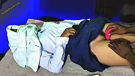 Guru SLTP Ajak Siswinya Nyobain Vibrator yang Baru Dibeli