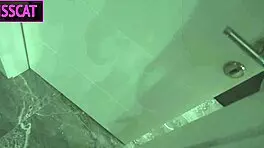 梦幻三人行年轻猛男粗暴干热辣熟女床上内射