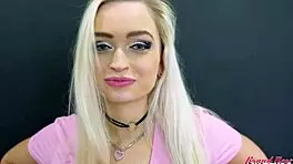 blonde beauty kelsey starlette stuffs her twat with a dildo and a big cock