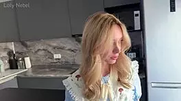 Helped Cute Stranger On Street And Fucked Her Same Day