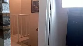 室友偷窥Dana Barzagli和Luna按摩浴缸自慰