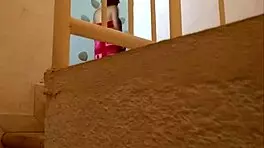 室友偷窥Dana Barzagli和Luna按摩浴缸自慰