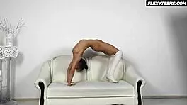 Unseen gymnastics by Semashenko, what a flexible display!