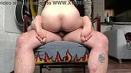 Me Divierto Cabalgando En La Verga De Mi Novio