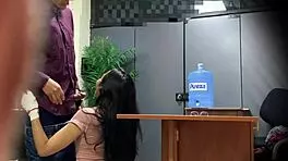 Universitaria Nataly Haciendo Practicas de Derecho en la Facultad de U Cat�lica de Chile Camara Espia