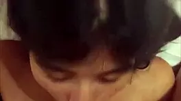 > < me encanta que me vean chupándole la pija a mi novio