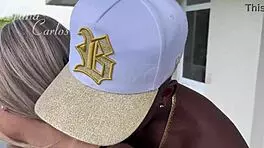 Eu loira e neg�o braquinha com neg�o sentando de costas - jefao