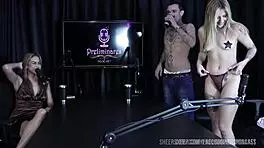 Loira safada faz um boquete gostoso no pau do magrinho deixando todo babado - yasmin pariz & ktal