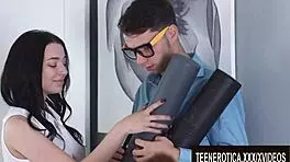 i had lesbian teen sex with shelley bliss and emily bender turns into a threesome