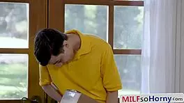 gorgeous ebony milf goddess fucked by young delivery guy