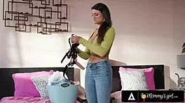 Mommy's Girl: Stepmom Penny Barber Teaches Stepsisters Jill Kassidy and Liz Jordan a Lesson