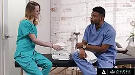 Nuru按摩新手学伺候客户技巧