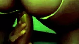 novinha estudante sentando com cuzinho apertado na pica grossa do amigo da escola